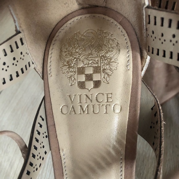 Vince Camuto Leather Gladiator Cutout Sandals in Beige Size 8/38 - Picture 6 of 13